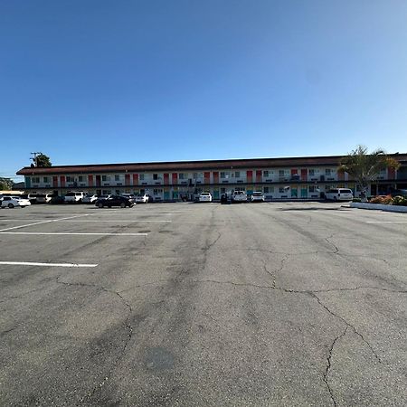 The Dixie Orange County Hotel Stanton Exterior photo