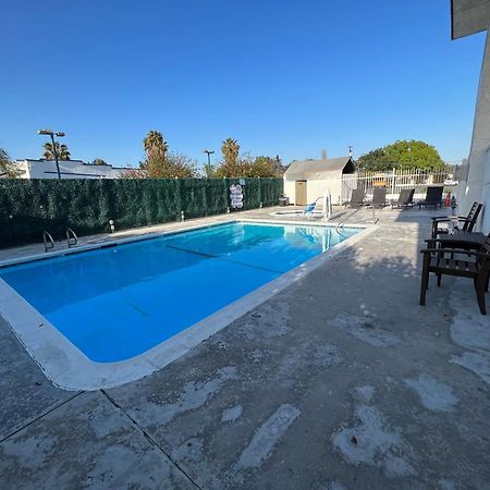 The Dixie Orange County Hotel Stanton Exterior photo