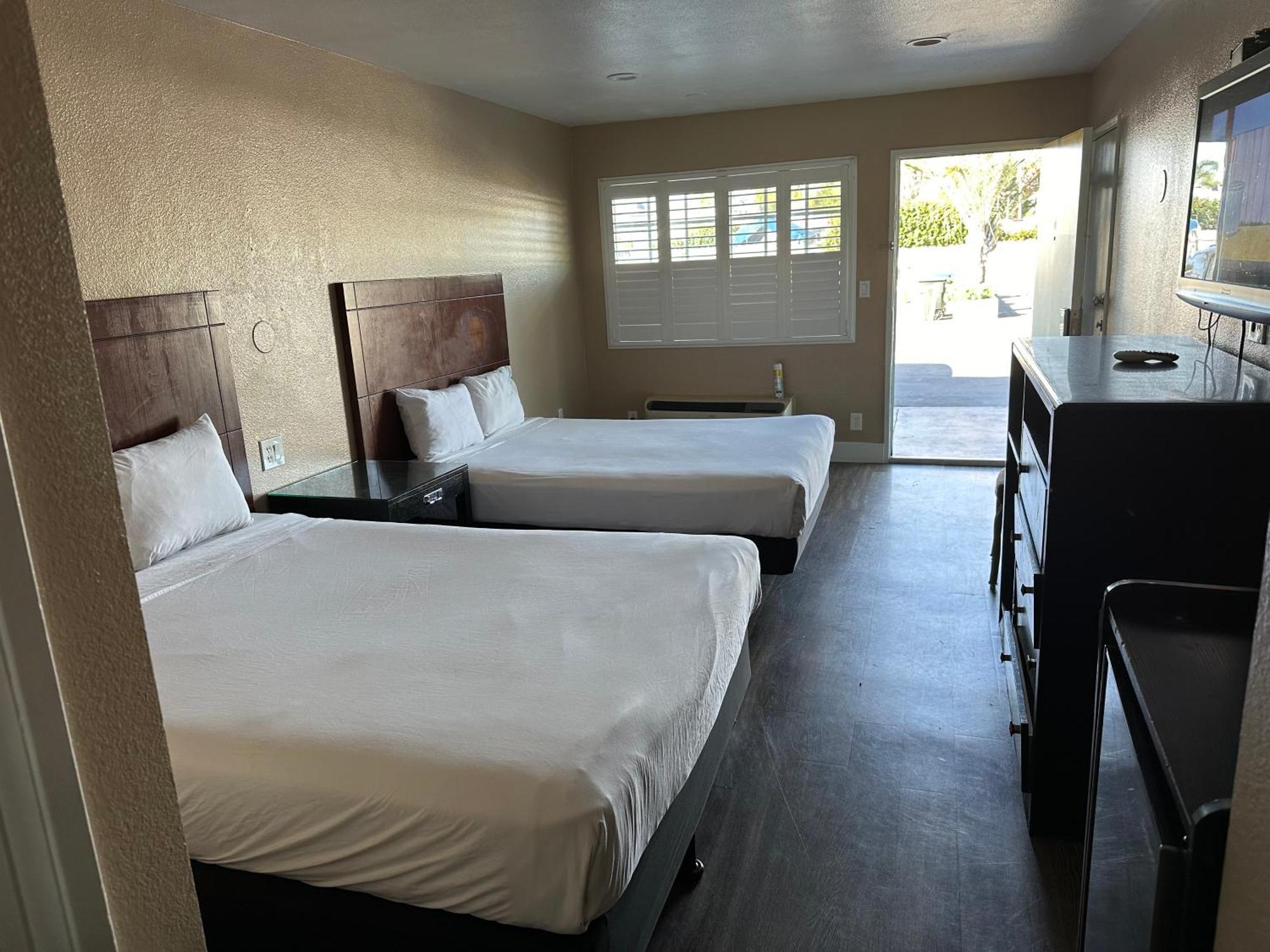 The Dixie Orange County Hotel Stanton Exterior photo