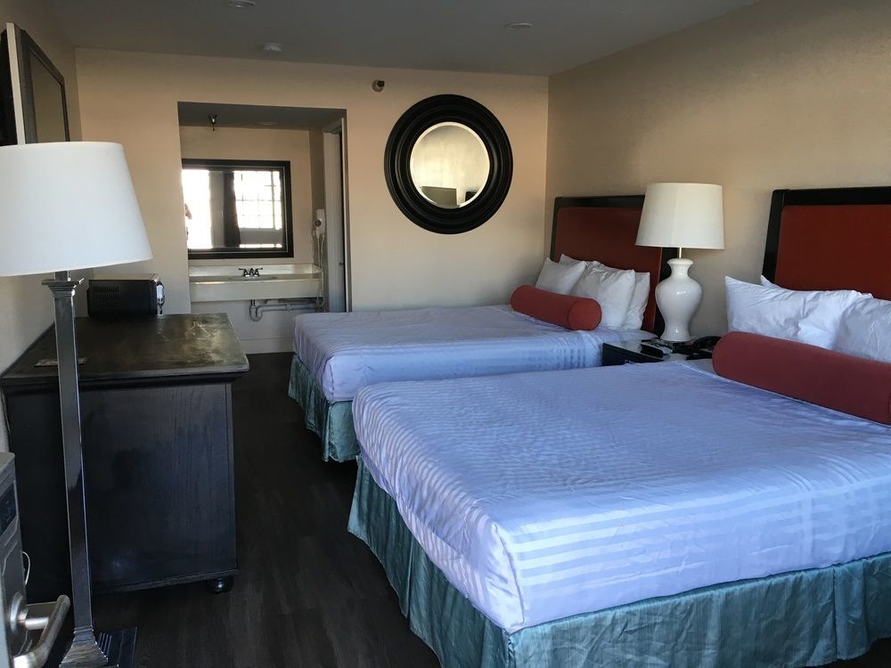 The Dixie Orange County Hotel Stanton Exterior photo